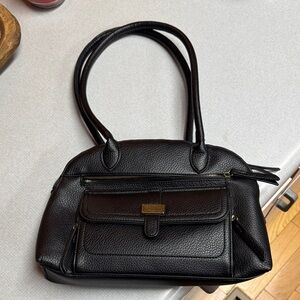 White Mountain Black Pebbled Shoulder Bag with Front Pocket